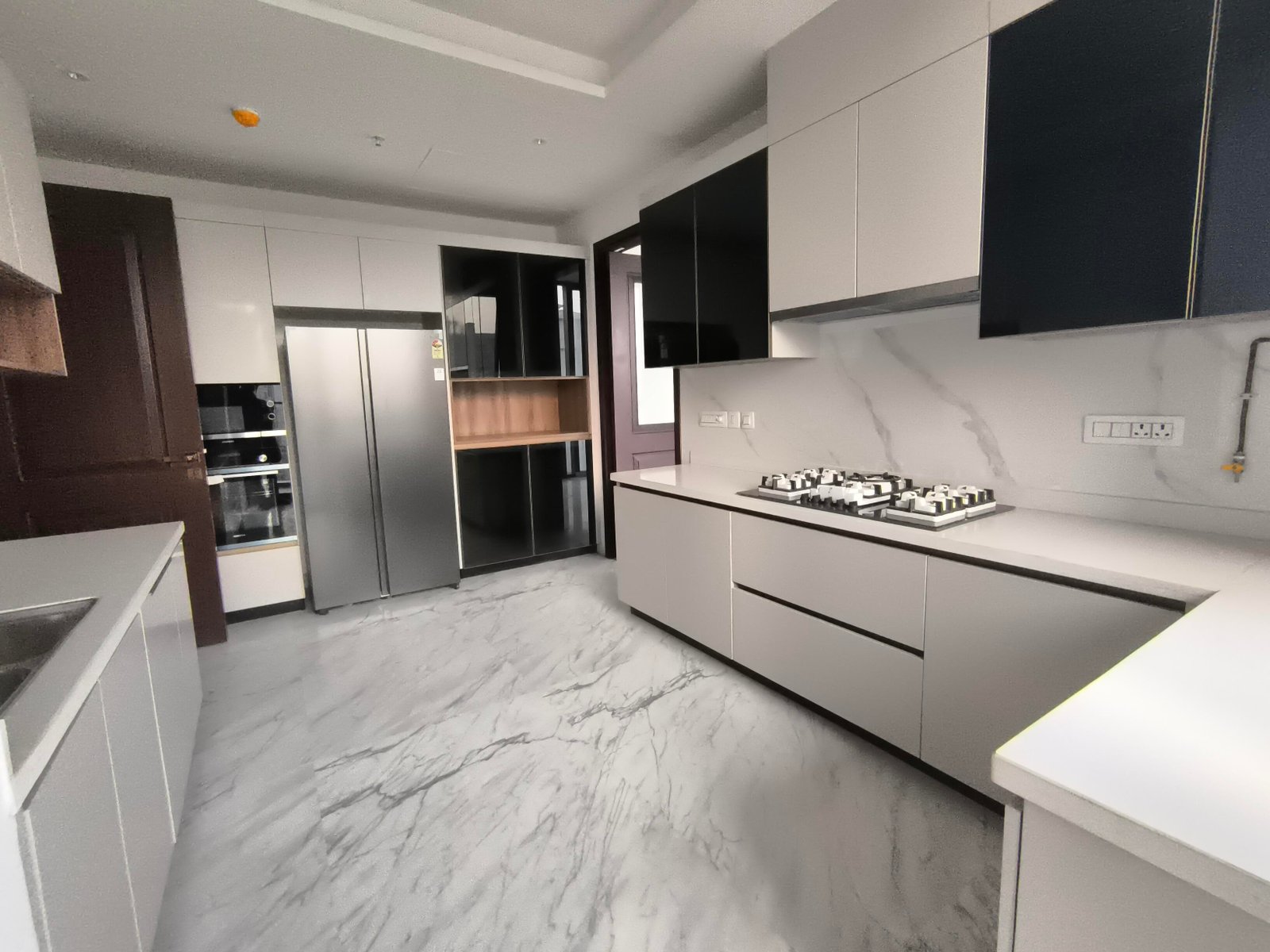 Trump Tower 4 bhk for rent